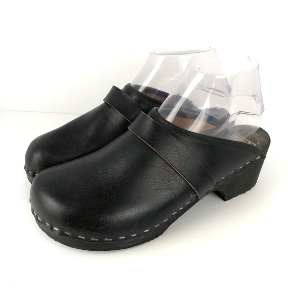 VTG Ecco Clogs Scandinavian Design Black Leather Heeled Mules Size 38 Wood Heel - Picture 1 of 14